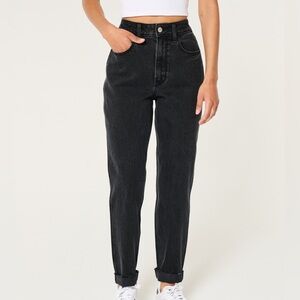 Hollister ultra high-rise Mom Jean in Black